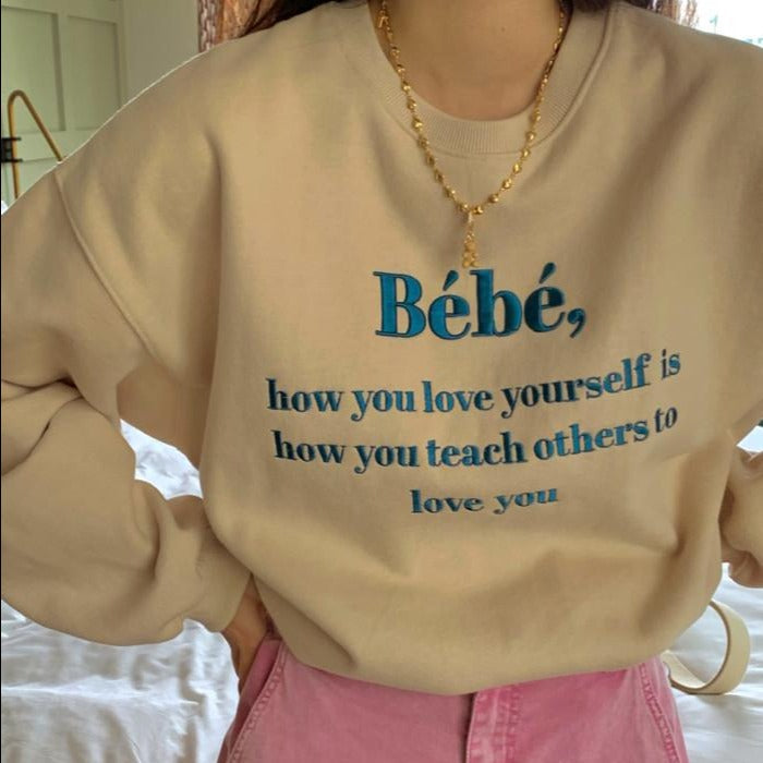 刺繍ロゴスウェット