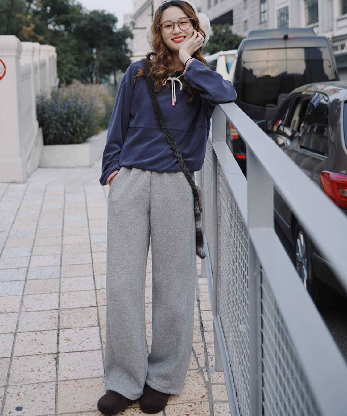 配色パイピングスタンドフリーススウェット