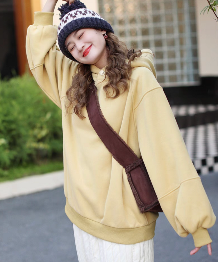 ゴールドボタン裏ボアボリュームフーディ