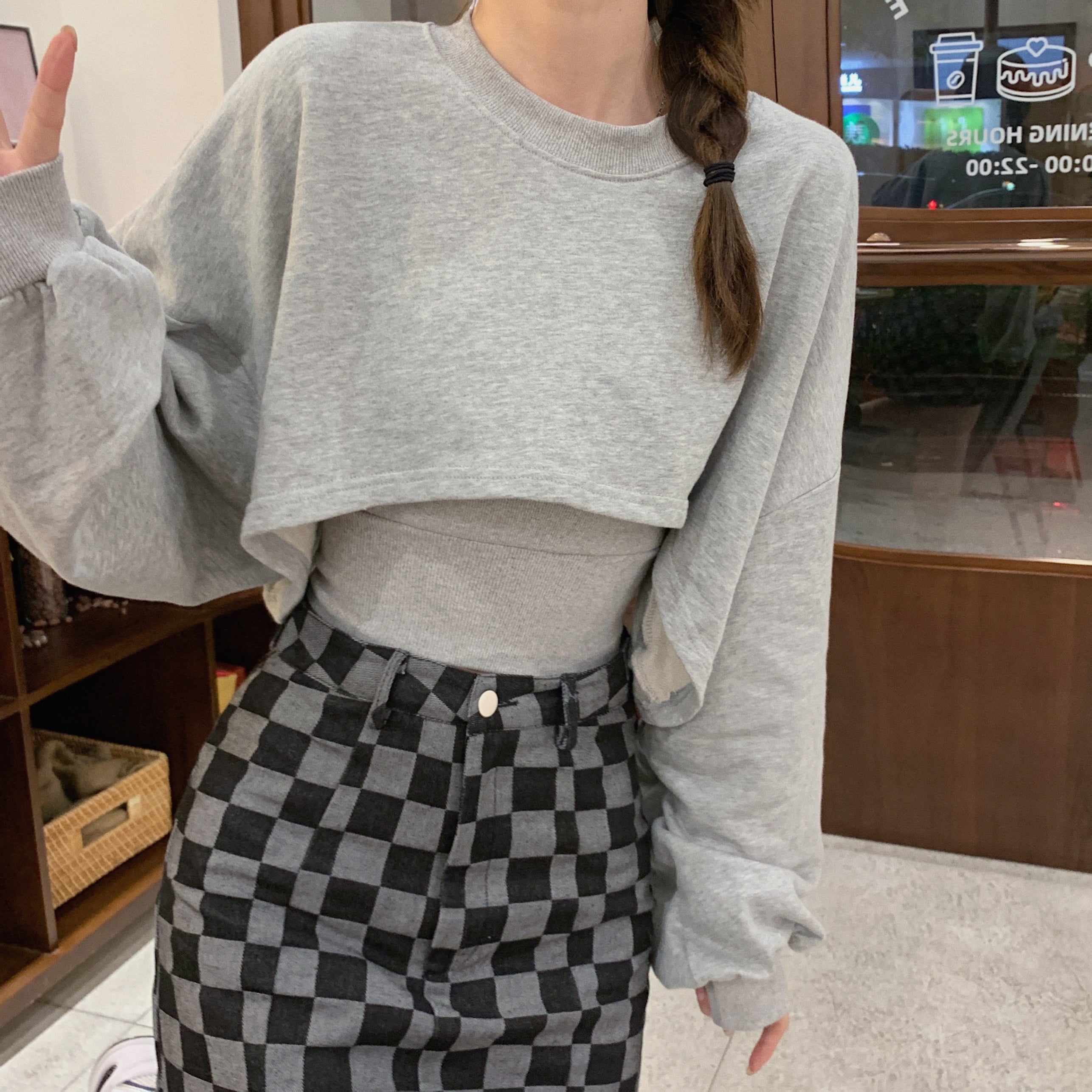 クロップド丈スウェット