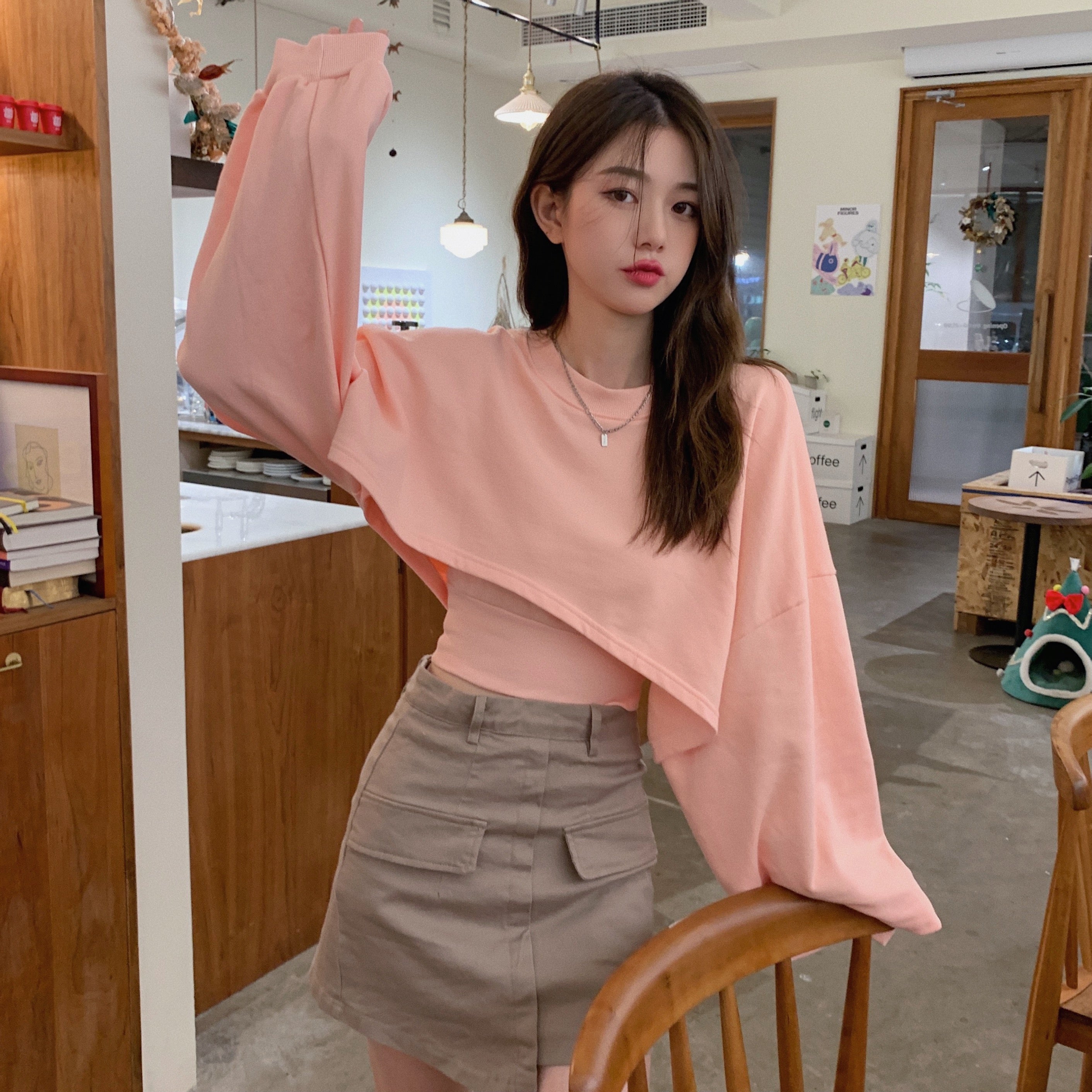 クロップド丈スウェット