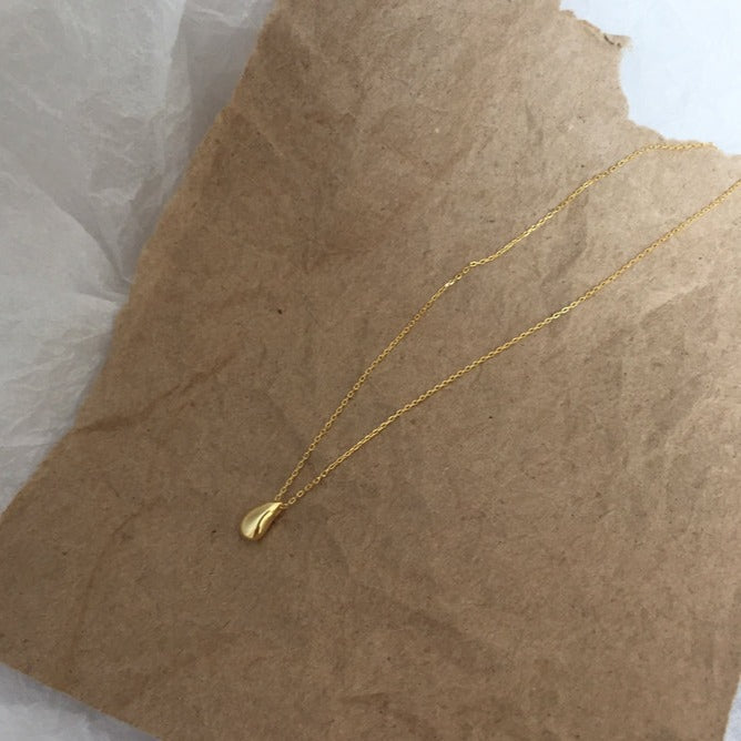 ドロップモチーフネックレス