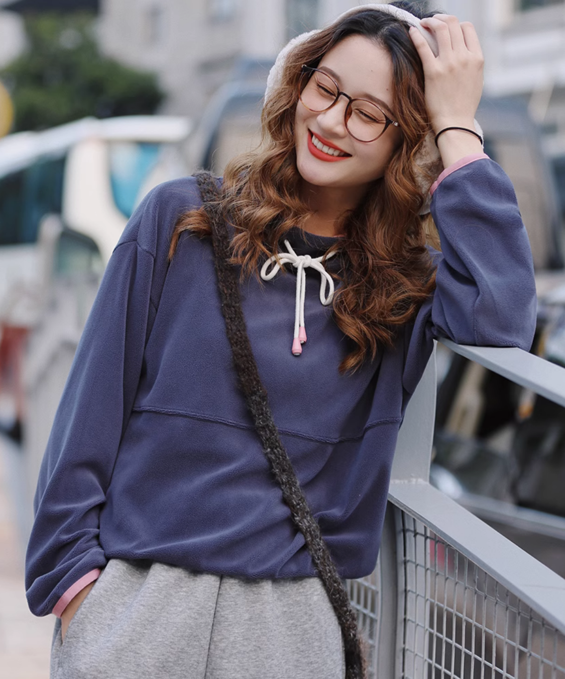 配色パイピングスタンドフリーススウェット